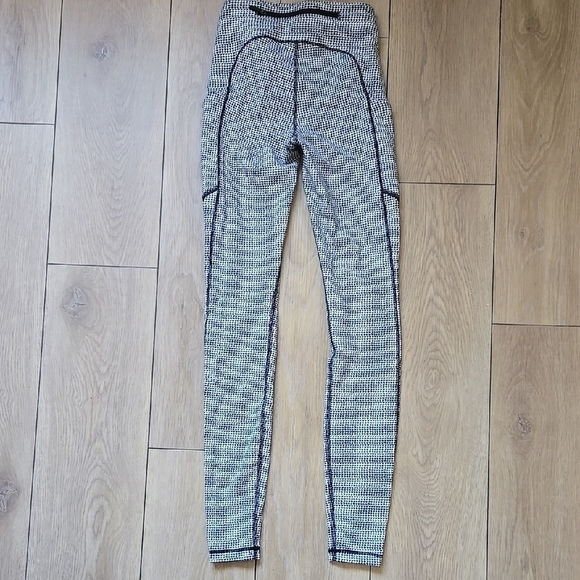 Lululemon Speed Up Tight *Full-On Luxtreme Teeny Tooth White Black Leggings Sz 2 - Picture 7 of 12